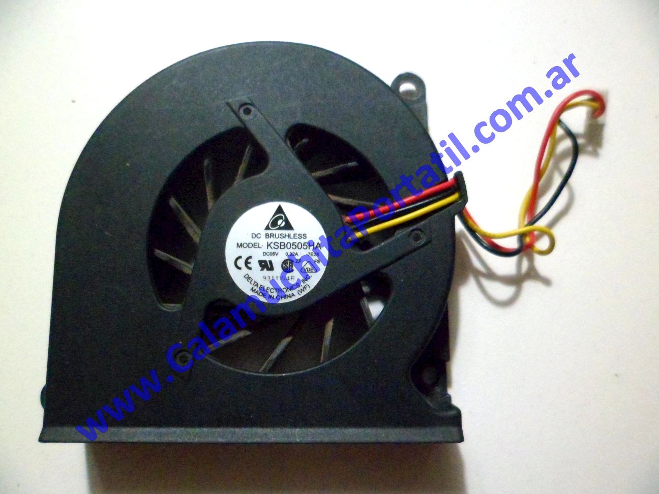 Cooler Commodore KE-8326-MB ⋆ Calamuchita Portátil Cooler Commodore KE-8326-MB