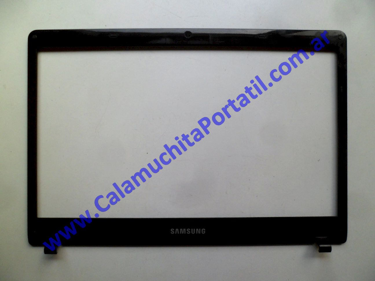 Carcasa Marco Samsung NP300E4A ⋆ Calamuchita Portátil Carcasa Marco Samsung NP300E4A